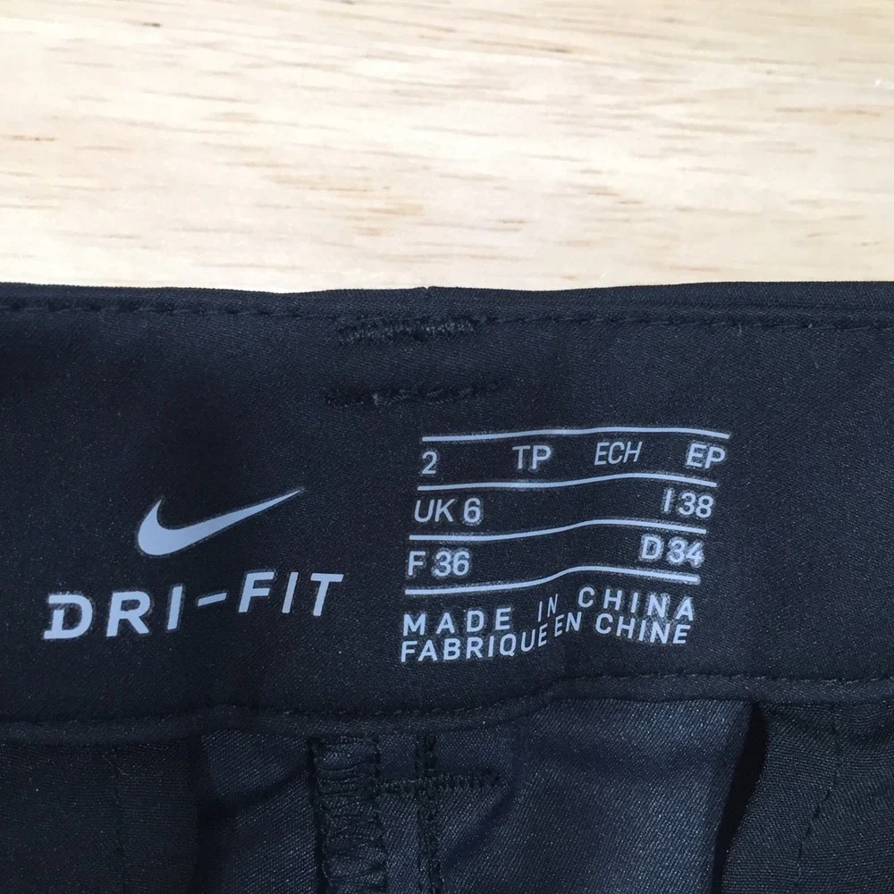 Nike Womens Golf Pants Dri-FIT Slim Fit Size 2 Black‎